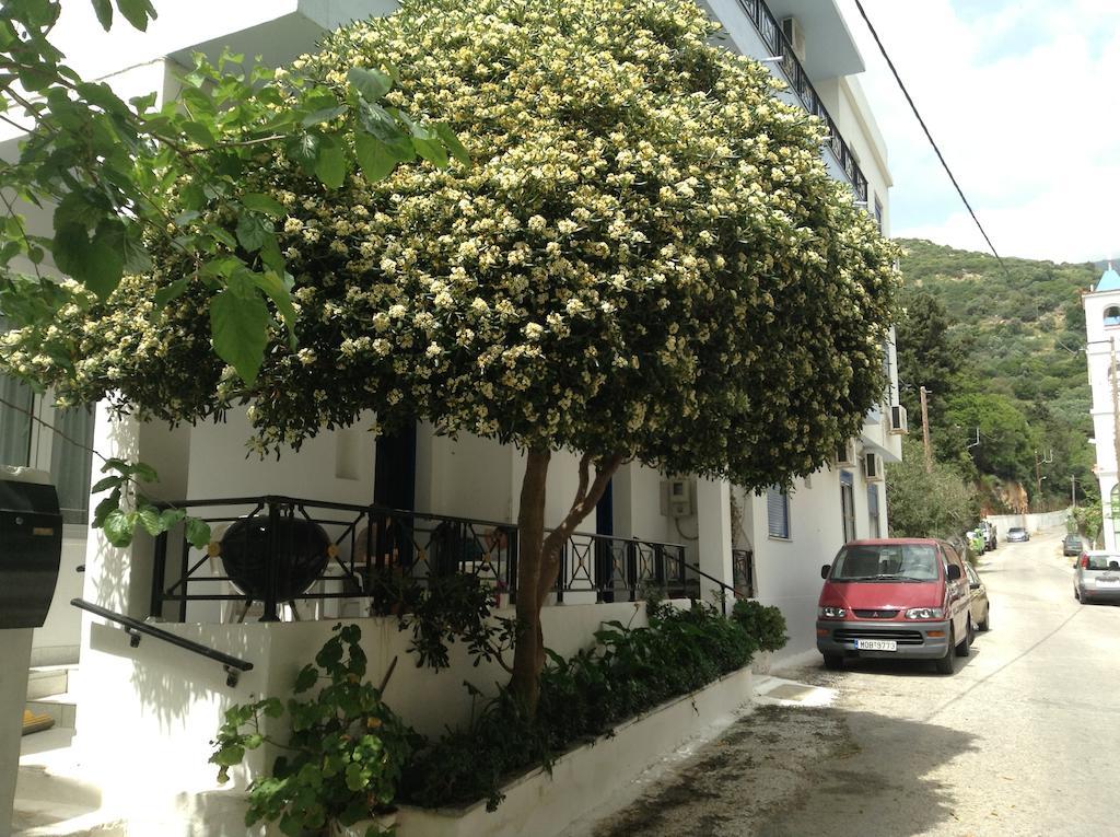 Hotel Asteria Ágios Kírykos Exterior photo